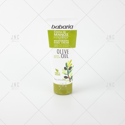 Tubo de creme de mãos Babaria com óleo de oliva em fundo branco