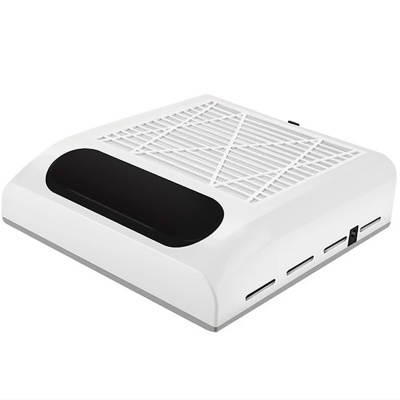 Aparelho branco com grelha e detalhe preto, várias portas laterais.