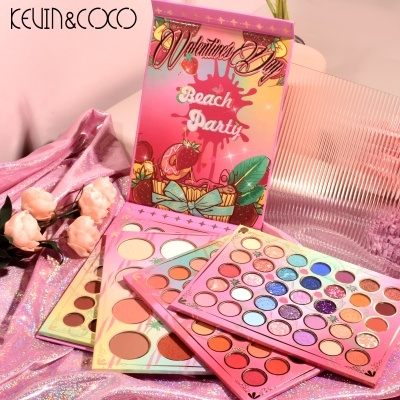 Paletas de maquilhagem KEVIN&COCO com cores variadas e embalagem rosa decorada