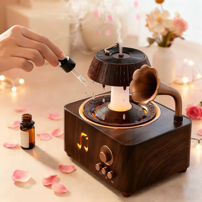Difusor de aromaterapia vintage em madeira com gotas de óleo e pétalas de rosa