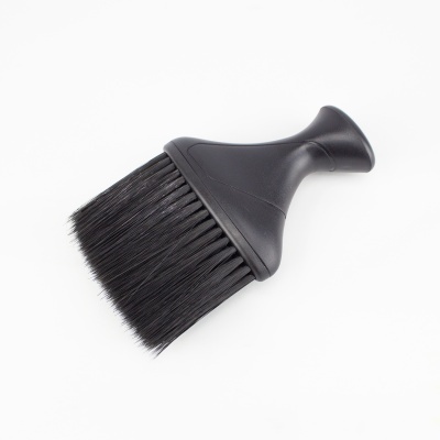 Pincel de pintura preto com cabo ergonómico e cerdas densas