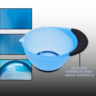 Tigela azul com alça preta e marcações de volume