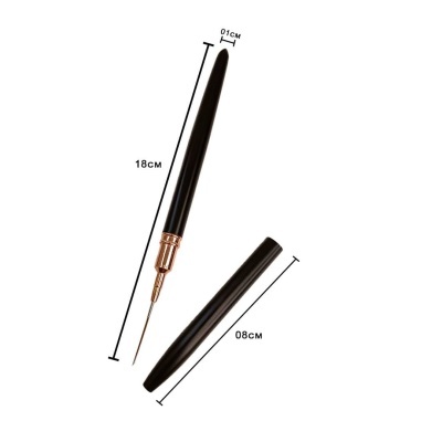 pincel fino preto com capa removível e medidas em cm sobre fundo branco