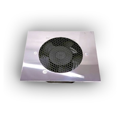 Ventoinha quadrada metálica com grelha preta em padrão de colmeia