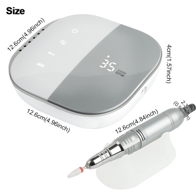 Dispositivo portátil com interface digital mostrando 35 x1000 RPM e peça de mão metálica com ponta de escova