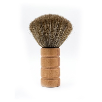 Pincel de barbear com cerdas castanhas e cabo de madeira