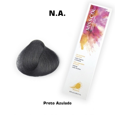 Amostra de cabelo preto azulado e embalagem de creme colorante MISS COL