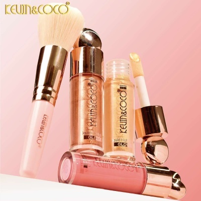 Conjunto de maquilhagem KeLin&Coco com pincel, líquidos iluminadores e gloss labial
