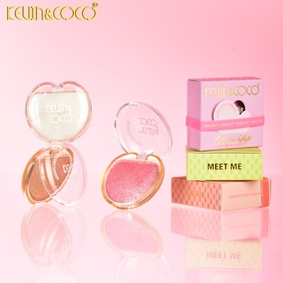 Produtos de maquilhagem Kevin & COCO iluminadores compactos rosa e bronze com caixas coloridas