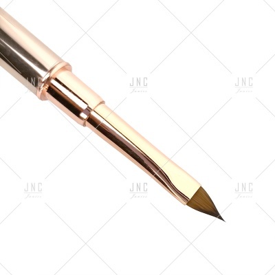 Pincel de unhas com cabo dourado e cerdas finas