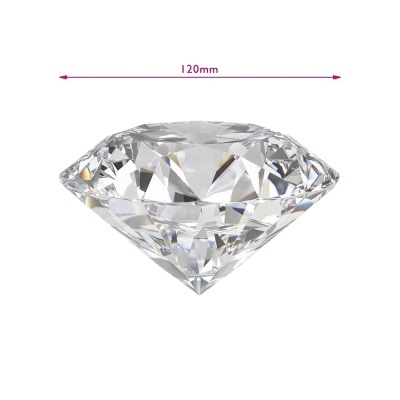 Diamante cortado grande com facetas brilhantes e dimensão de 120mm