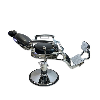 Cadeira de barbeiro moderna em metal cromado com estofos pretos