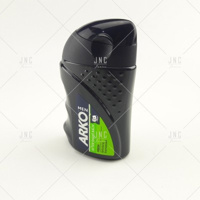 Desodorizante corporal ARKO MEN embalagem preta com rótulo verde