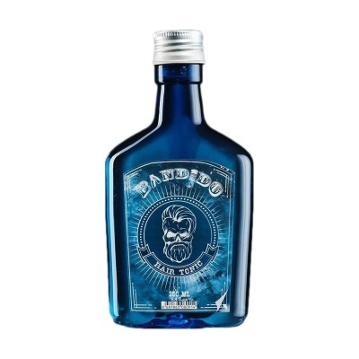 Frasco azul de tónico para cabelo Bandido com rótulo e tampa prateada