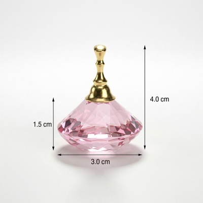 Frasco de perfume pequeno rosa com tampa dourada e dimensões indicadas