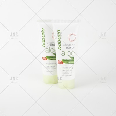 Duas embalagens de creme de mãos Babaria aloe com folha de aloe vera