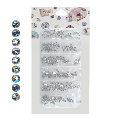 pedrinhas colantes decorativas prateadas iridescentes em embalagem transparente com fundo branco e diamantes