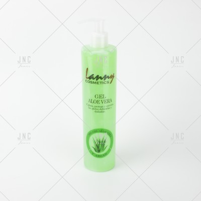 Frasco verde de gel Aloe Vera da marca Lanny Cosmetics com tampa de bomba.