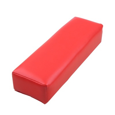 Almofada retangular vermelha em material sintético