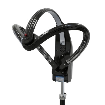 Aparelho estilizador de cabelo preto em plástico com arcos ergonómicos