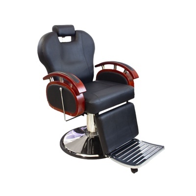 Cadeira de barbearia em couro preto com braços em madeira e base cromada