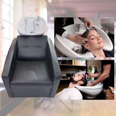 Cadeira de lavagem preta com lavatório branco e pessoas a lavar cabelo