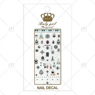 Cartela de autocolantes para unhas com desenhos pequenos variados em embalagem branca