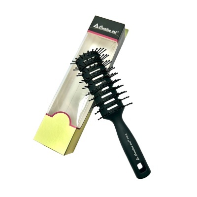 Escova de cabelo preta tipo ventoinha com embalagem amarela e transparente