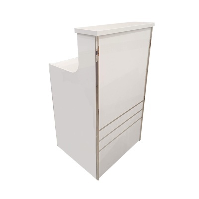 Balcão branco com acabamento liso e faixas horizontais