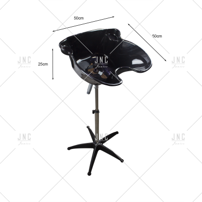 cadeira preta para salão de beleza com base metálica ajustável em altura