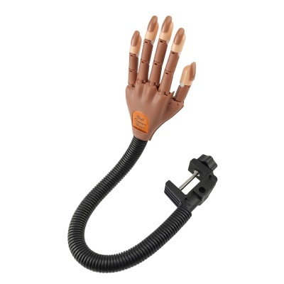 Mão de prática para manicure com dedos articulados e suporte de aperto preto.