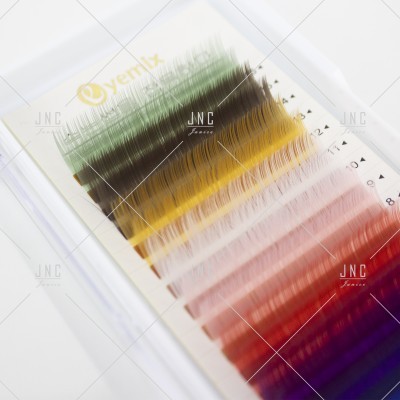 Conjunto de pestanas coloridas em estojo transparente