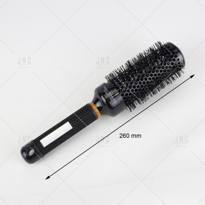 Escova de cabelo redonda preta com cabo texturizado e etiqueta branca