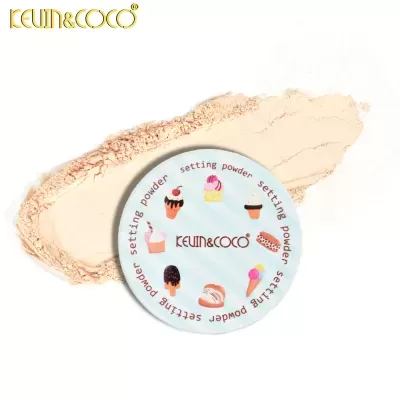 Frasco azul claro redondo com desenhos de gelados e texto KEVIN&COCO de pó de maquilhagem