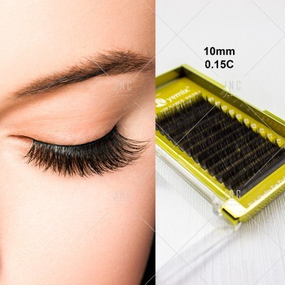 Olho fechado com pestanas longas e caixa de pestanas postiço com texto 10mm 0.15C.