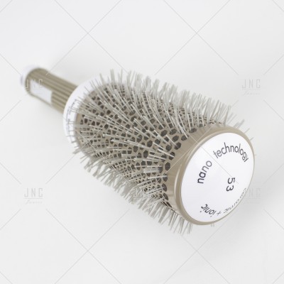 Escova térmica redonda com cerdas brancas e corpo prateado nano technology