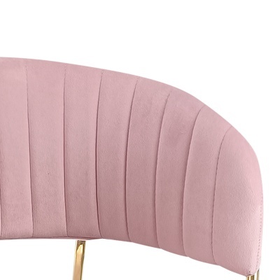 Cadeira cor-de-rosa estofada com pernas douradas