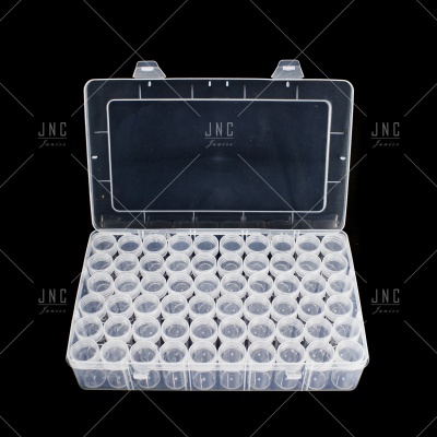 Caixa plástica transparente com 48 compartimentos