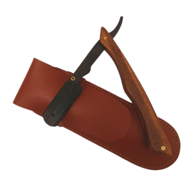 Navalha de barbear com cabo de madeira e estojo em couro castanho