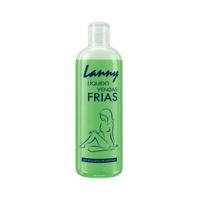 Garrafa de plástico translúcido com líquido verde rotulada