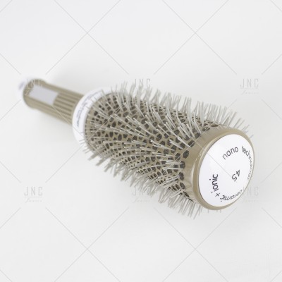 Escova redonda de cabelo com cerdas metálicas e corpo cinzento