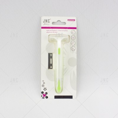 Lâmina de barbear JNC branca com detalhes verdes na embalagem