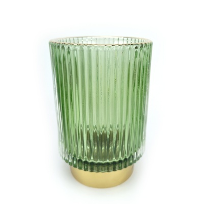 Vaso decorativo verde com base dourada