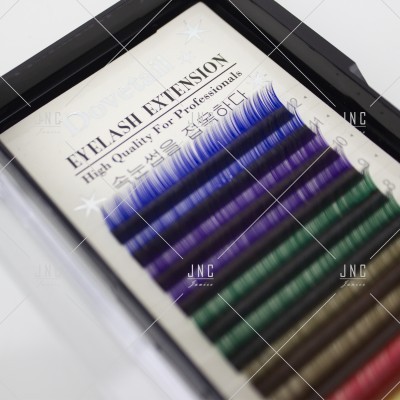 Extensão de pestanas coloridas em caixa com rótulo, embalagem plástica