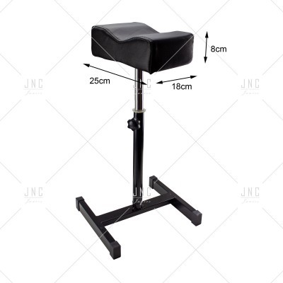 Banco banqueta preta com estrutura metálica e assento em pele sintética