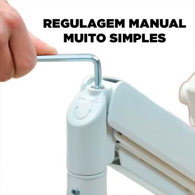 Mão usando chave allen para ajuste manual em articulação metálica branca