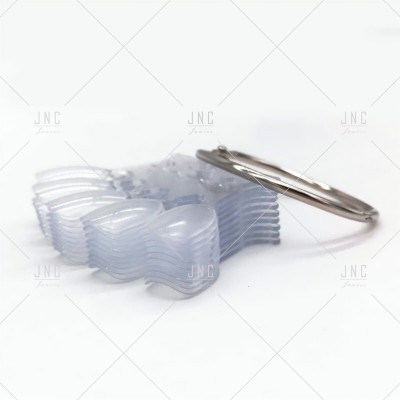 Pack de llaveros em forma de mão em plástico translúcido com anel metálico prateado