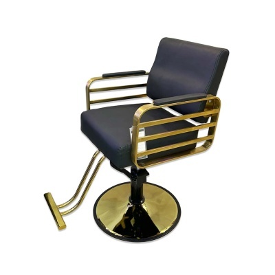 Cadeira de barbeiro preta com estrutura metálica dourada