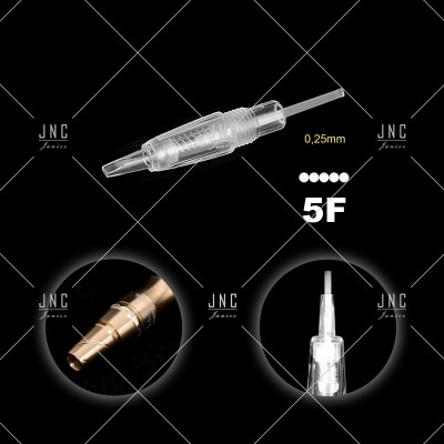 Agulha de tatuagem transparente 0,25mm 5F sobre fundo preto