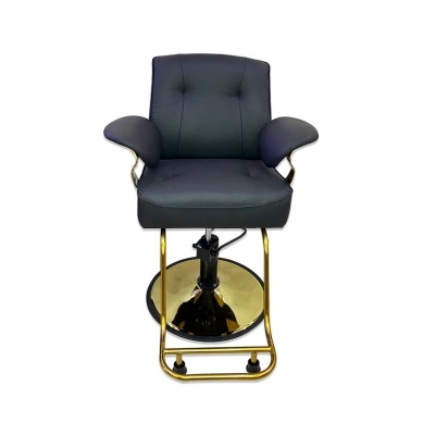 Cadeira de bar preta com estrutura dourada e base redonda.